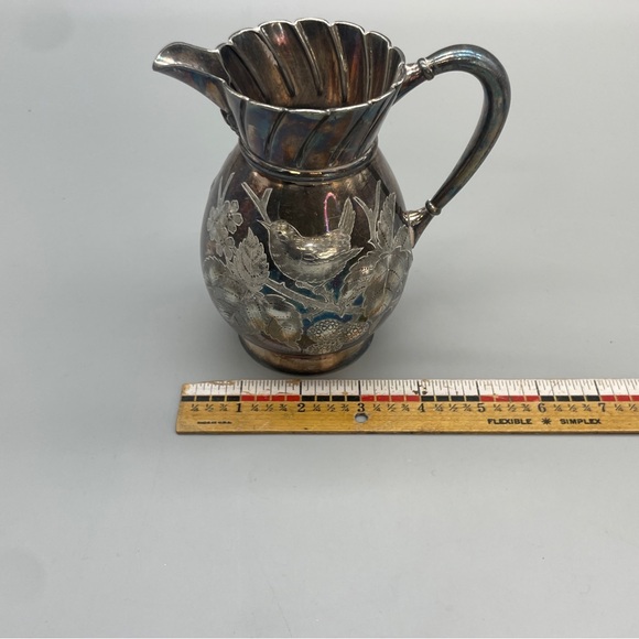 Antique Silver Creamer Meriden Britannia Company Bird Foliage Etched - Picture 11 of 15